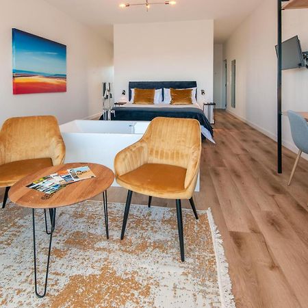 Glow Boutique Suites & Guesthouse Херманус Стая снимка