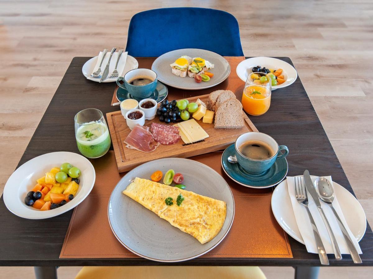 Glow Boutique Suites & Guesthouse Херманус Екстериор снимка