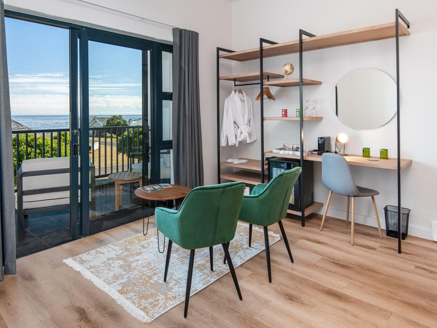 Glow Boutique Suites & Guesthouse Херманус Стая снимка