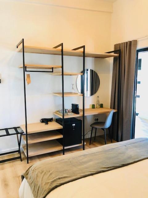 Glow Boutique Suites & Guesthouse Херманус Екстериор снимка
